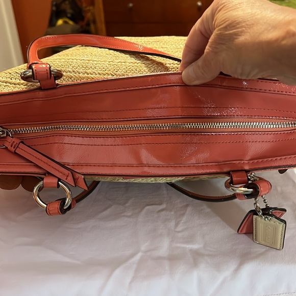 Coach flowered straw and patent tote - Picture 6 of 12